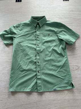 Ascend Green Short Sleeve Button Up Outdoor Shirt Men's Size M